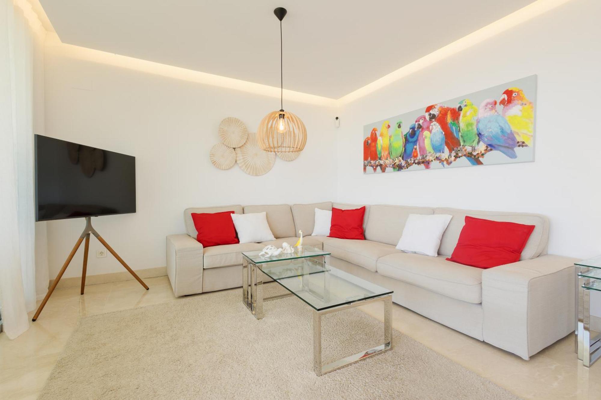 Modern Apartment, With Large Private Terrace And Panoramic Sea Views, In Бенахавис Экстерьер фото